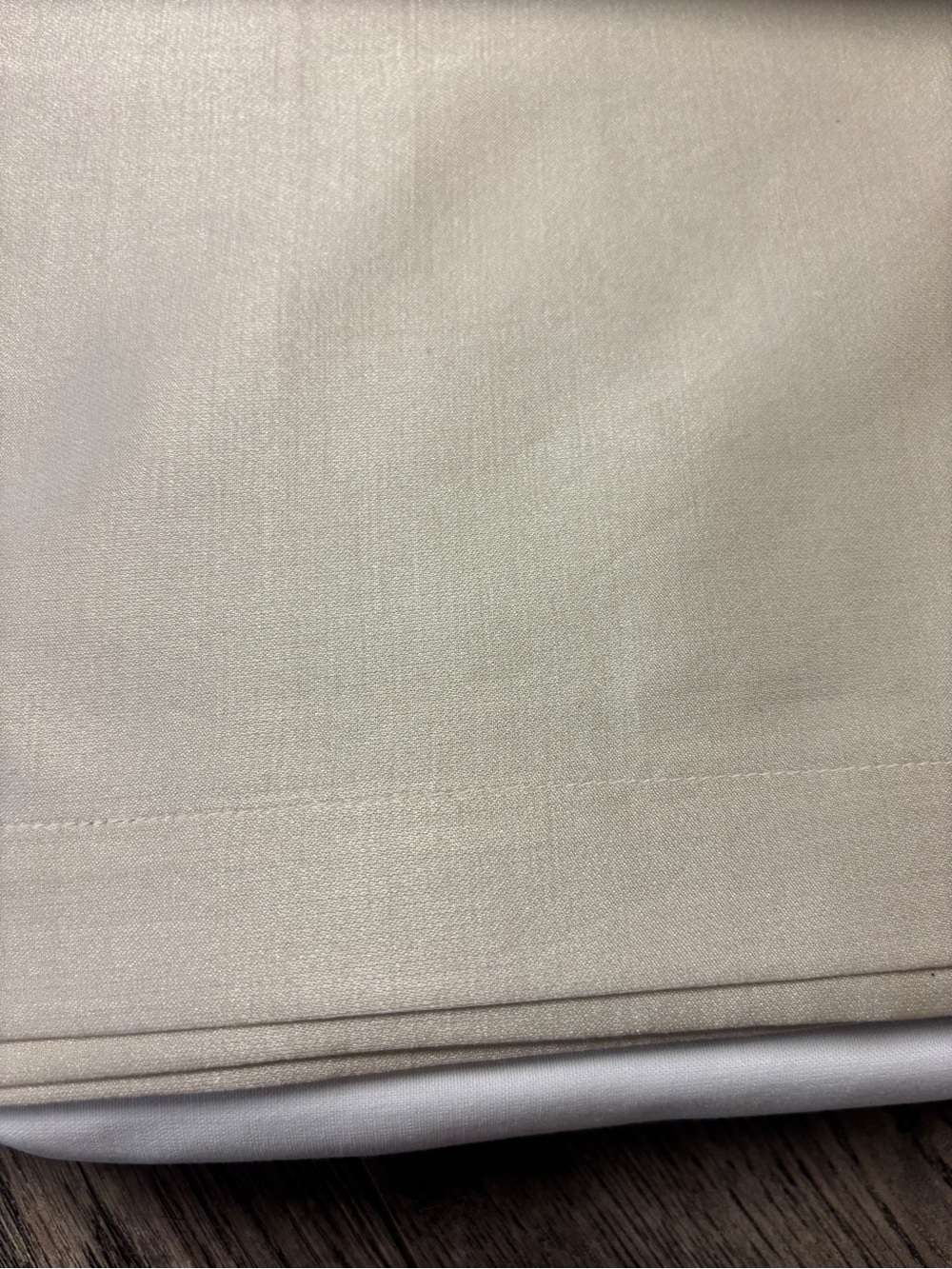 Hotel Collection LUSTER Cal-King Bedskirt 16" Drop Beige Cream NWT Silk Blend - Picture 6 of 6
